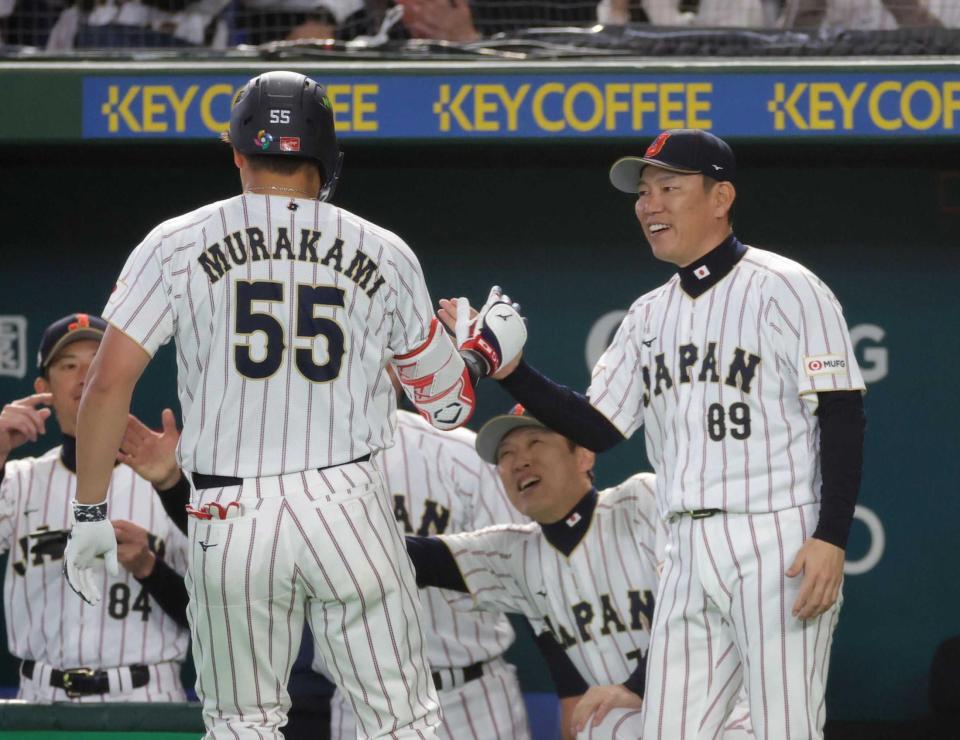 侍ジャパン・井端監督 村上に待望の一発「良いきっかけにしてもらえれ 侍ジャパン・井端監督 村上に待望の一発「良いきっかけにしてもらえれ