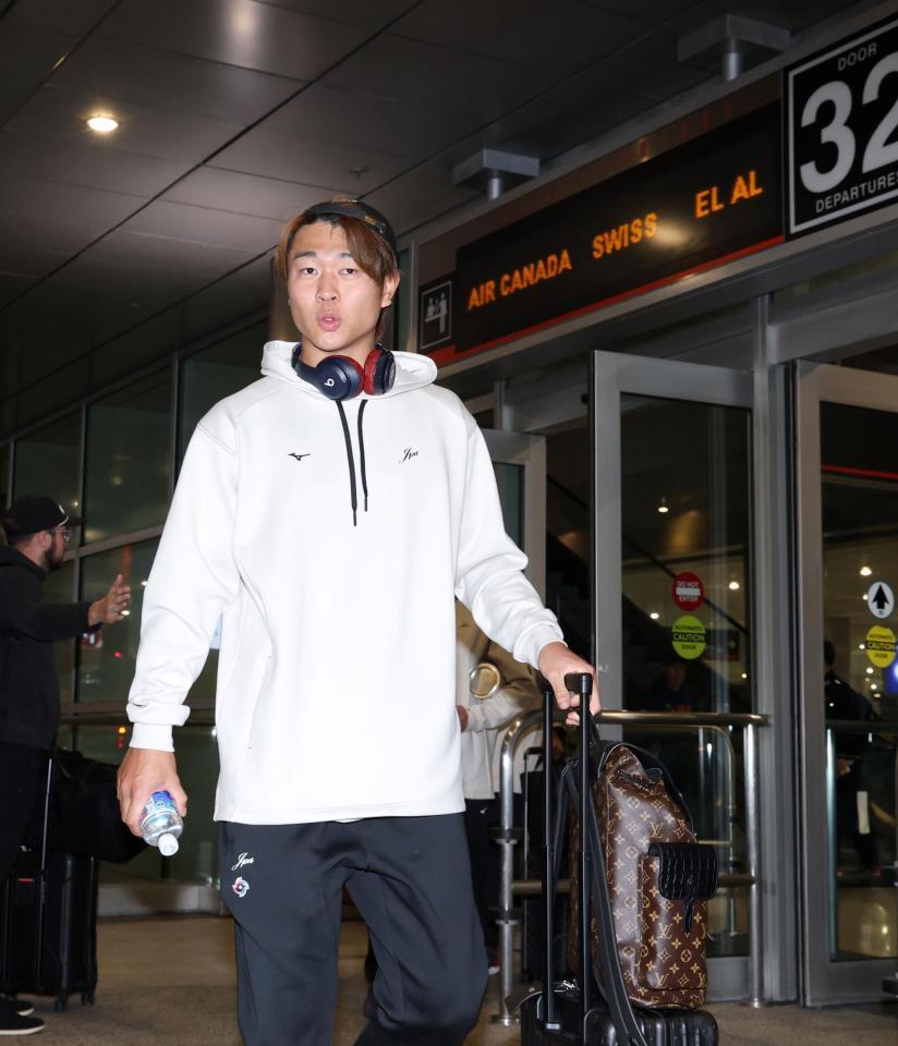 マイアミに到着した高橋（撮影・伊藤笙子）