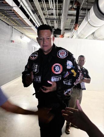 ベネズエラと日本の対戦が決まり、取材に応じるミゲル・カブレラ氏