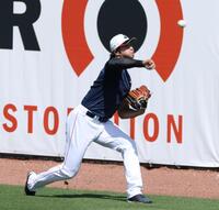 キャッチボールをする大谷（撮影・伊藤笙子）