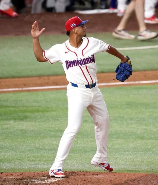 ドミニカ共和国２番手右腕に竜党が騒然