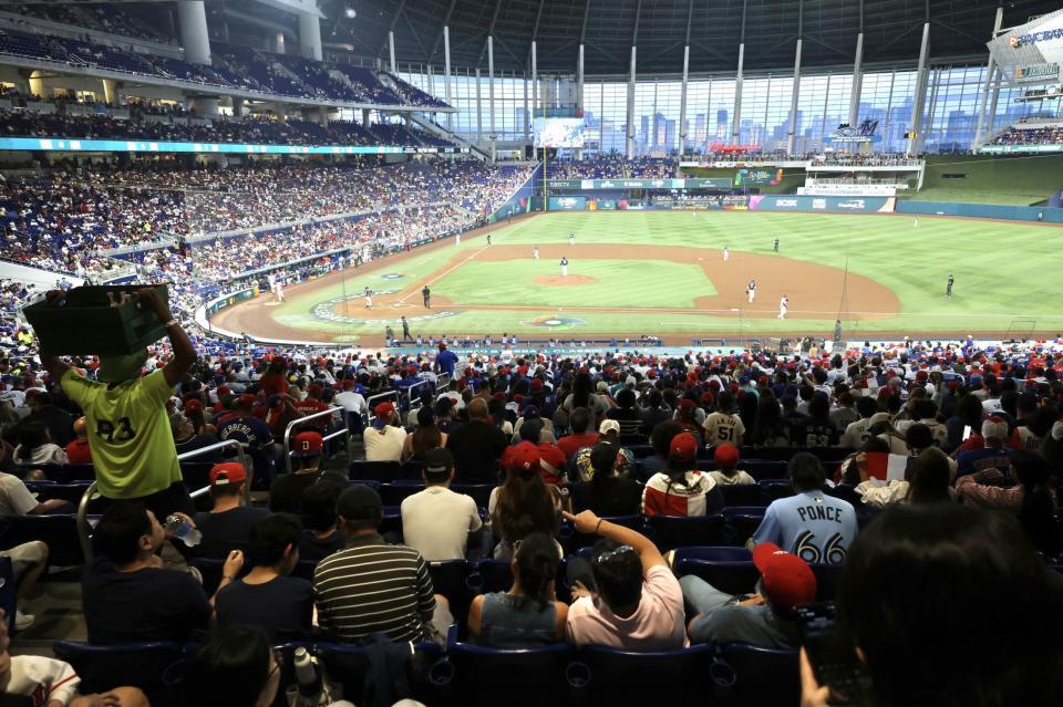 ところどころ空席が目立つ韓国対ドミニカ戦（撮影・伊藤笙子）