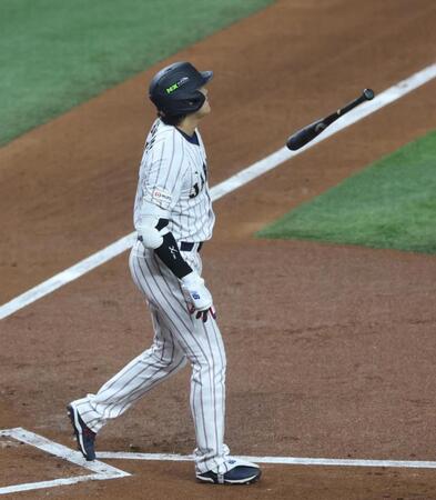 １回、大谷が同点の先頭打者本塁打を放つ＝マイアミ