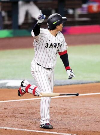 　三回、勝ち越し３ランを放った森下（撮影・伊藤笙子）