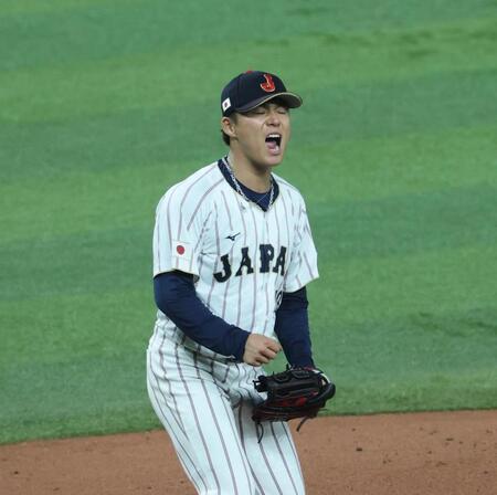 ２回、雄たけびを上げる先発の山本　※※　＝マイアミ