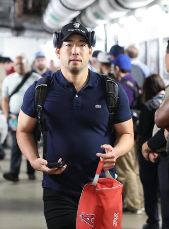 宿舎に戻る菊池