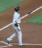 １回、大谷が同点の先頭打者本塁打を放つ＝マイアミ