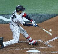 ３回、森下が勝ち越し３ランを放つ