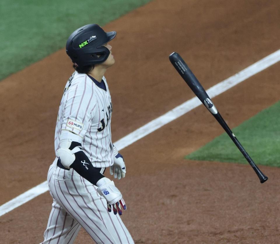 １回、大谷が同点の先頭打者本塁打を放つ