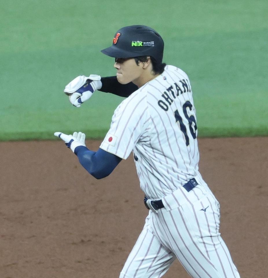 １回、同点の先頭打者本塁打を放った大谷