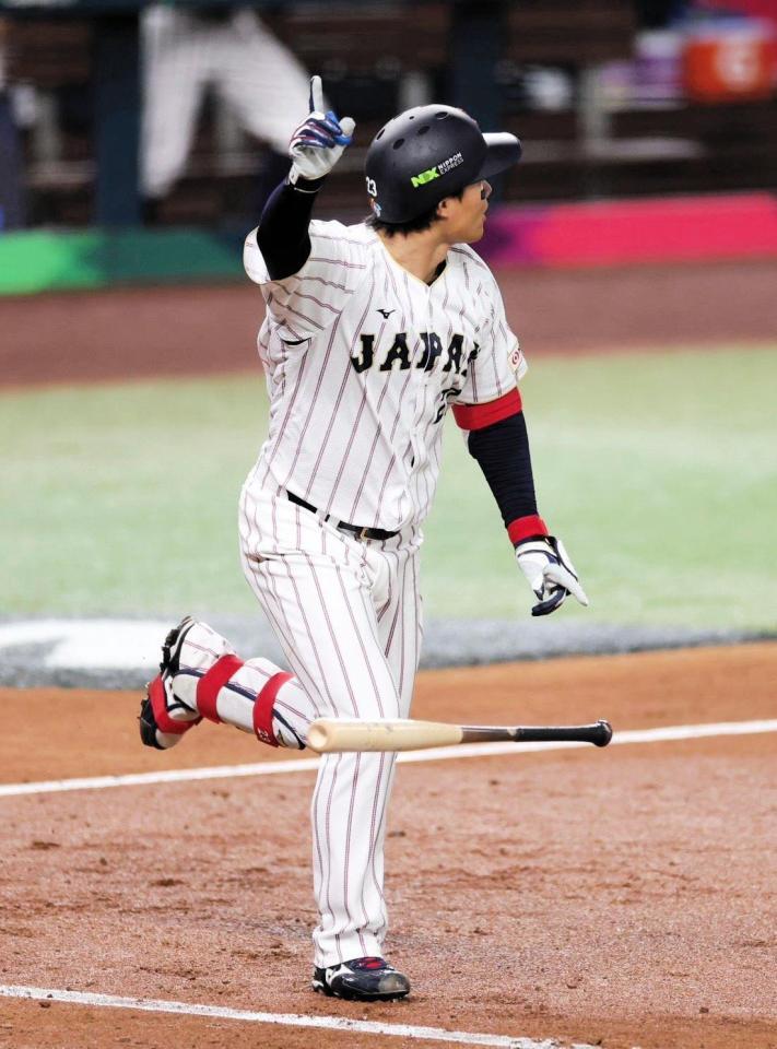 　三回、勝ち越し３ランを放った森下（撮影・伊藤笙子）