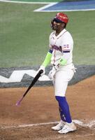 ９回、見逃し三振に倒れ、呆然とするドミニカ・ペルドモ（撮影・伊藤笙子）