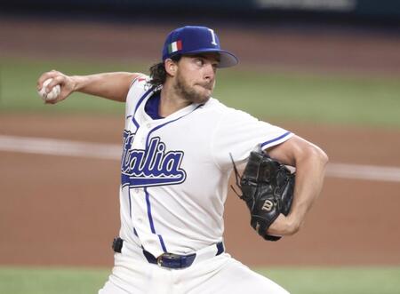 力投する先発のイタリア・ノラ（撮影・伊藤笙子）