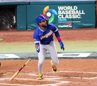 　三回、先制犠飛を放ったガルシア（撮影・伊藤笙子）