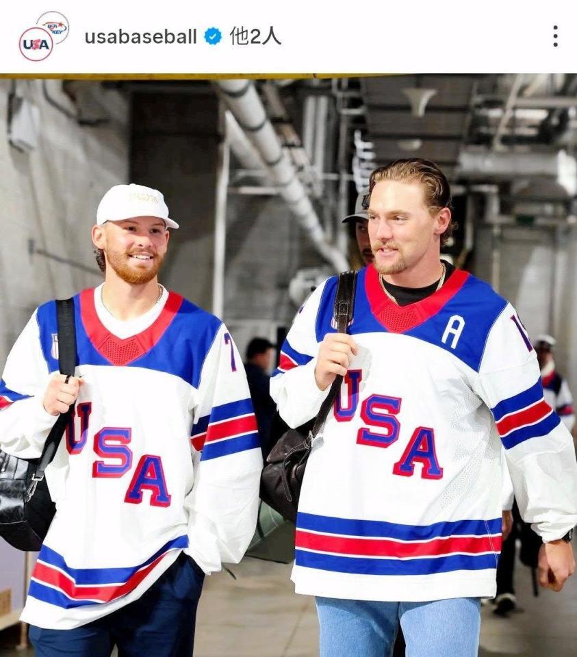 球場入りするウィットJr.とヘンダーソン。米国代表の公式インスタグラム（ｕｓａｂａｓｅｂａｌｌ）より