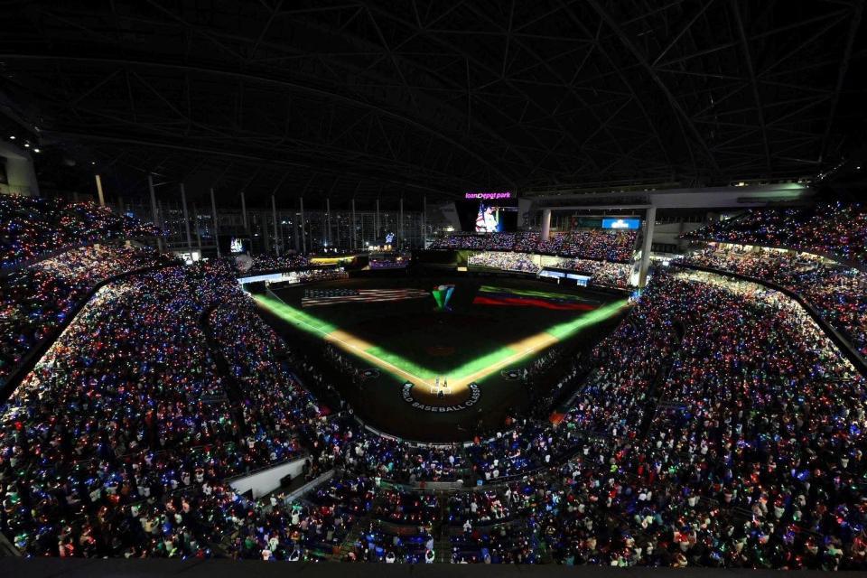 　試合前セレモニーが行われたローンデポ・パーク（撮影・伊藤笙子）