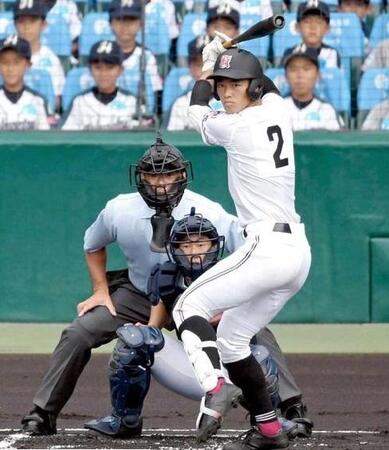 　広島カープはドラフト会議で広陵・中村奨成捕手を１位指名することを事前公表した