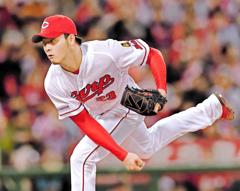 　力投する広島・薮田