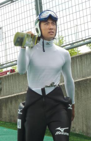 　ジャンプ練習を公開したノルディックスキー複合のエース、渡部暁斗＝長野県白馬村