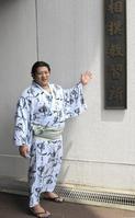 遠藤、異例の白まわし姿で相撲教習所へ