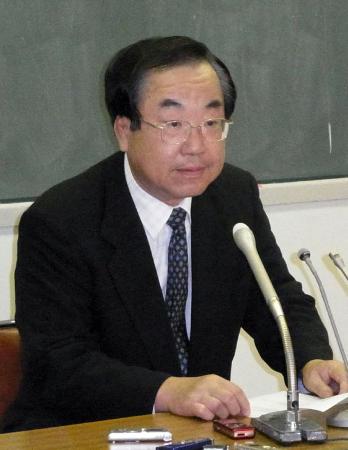 　部内暴力発覚の天理大への処分を発表した、全日本柔道連盟の近石専務理事