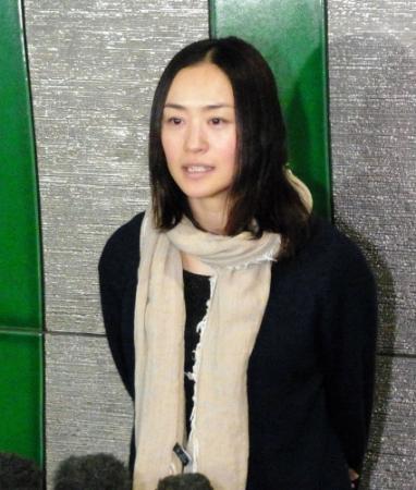 ３位に入ったフィンランドＷ杯から帰国したフリースタイル・モーグルの上村愛子