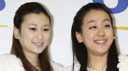 約束の焼肉で妹・真央（右）をねぎらった浅田舞