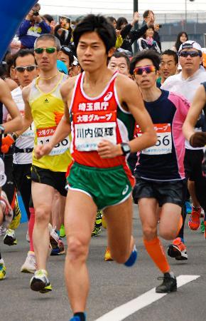 　とくしまマラソン２０１４に出場、大会新で優勝した川内優輝＝徳島市
