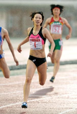 　女子２００ｍで優勝した福島千里