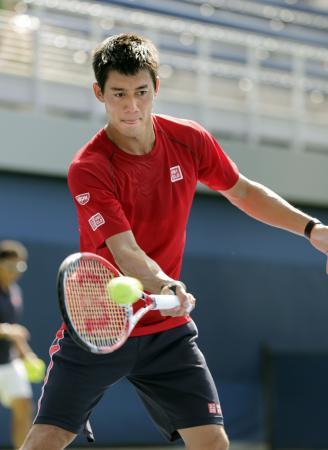 　準決勝に向けて調整する錦織圭選手＝４日、ニューヨーク（共同）