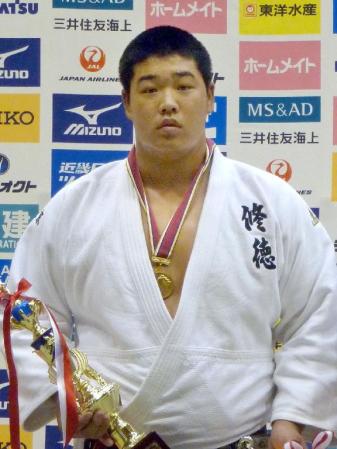 　男子１００キロ超級で初優勝した小川雄勢