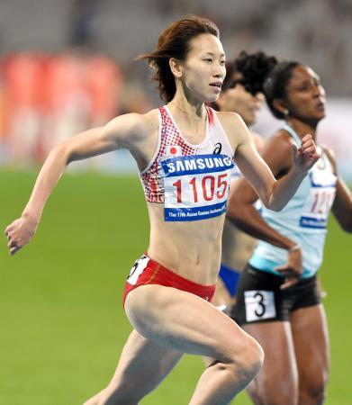 　女子２００メートル決勝　２３秒４５で３位に終わった福島千里＝仁川（共同）