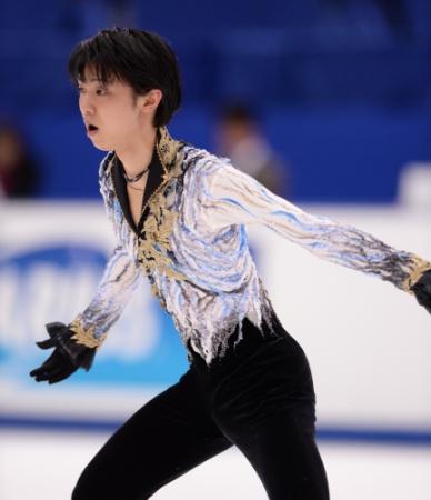 男子フリーで気迫の演技を見せる羽生結弦＝長野・ビッグハット（撮影・開出　牧）