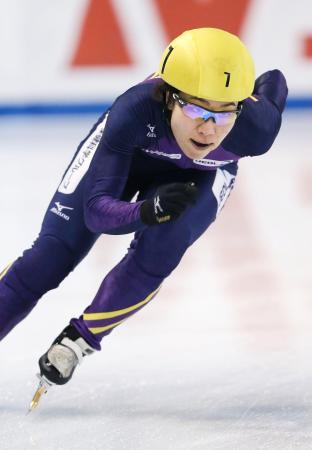 　女子３０００メートルを制し、総合で初優勝した酒井裕唯＝江戸川区スポーツランド