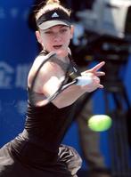 女子テニス深セン、ハレプ９勝目