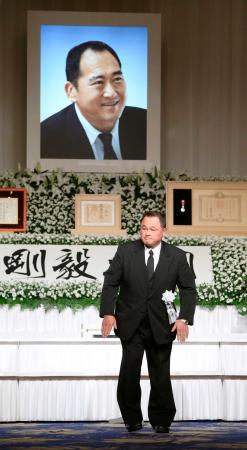 　斉藤仁氏の「お別れの会」で、弔辞を述べた山下泰裕・全柔連副会長