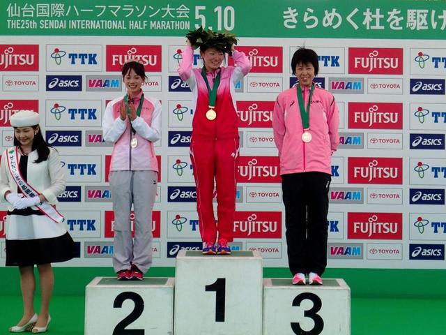 前田彩里　初のハーフマラソンで圧勝