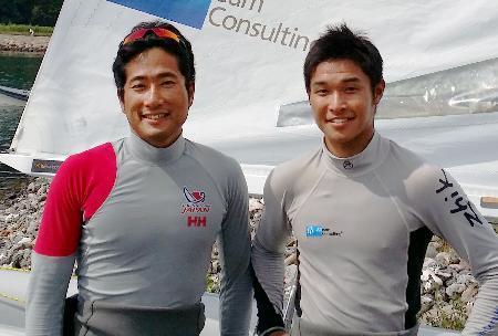 　セーリングの４７０級でリオデジャネイロ五輪の日本代表に決まった今村公彦（左）、土居一斗組＝デンマーク・オーフス（共同）