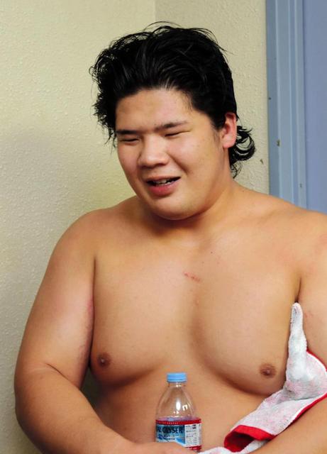 宇良２場所連続ストレート勝ち越し