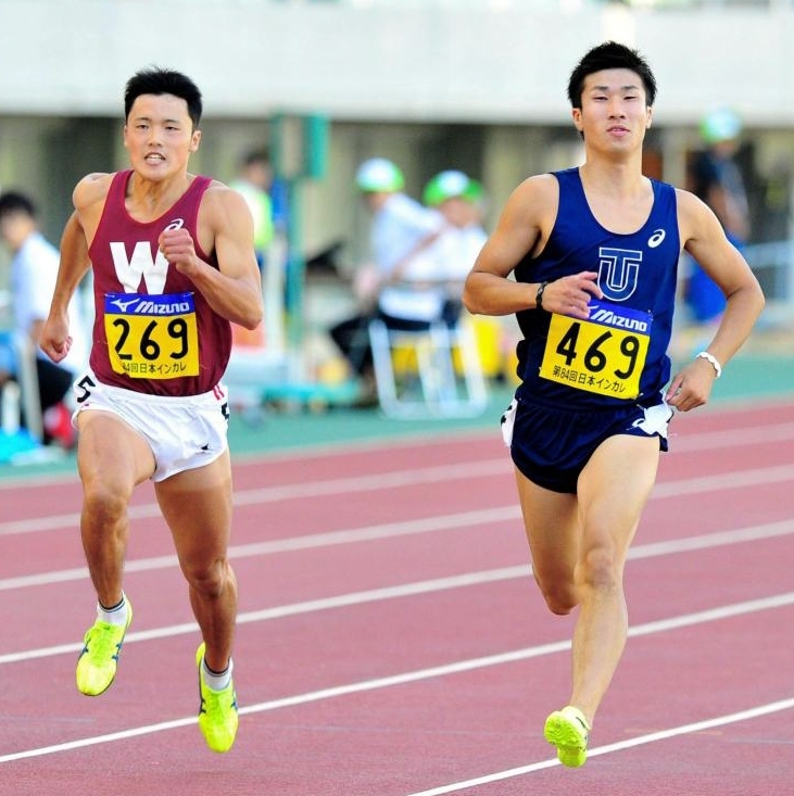 準決勝第３組１位で決勝に進出した桐生祥秀（右）＝ヤンマースタジアム長居（撮影・佐藤厚）