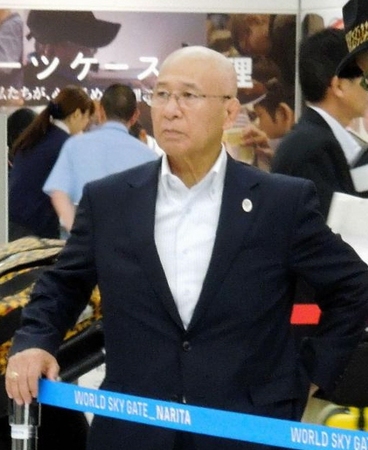 レスリング世界選手権で男子が五輪獲得枠「０」に終わった責任を取り、頭を丸めた福田会長