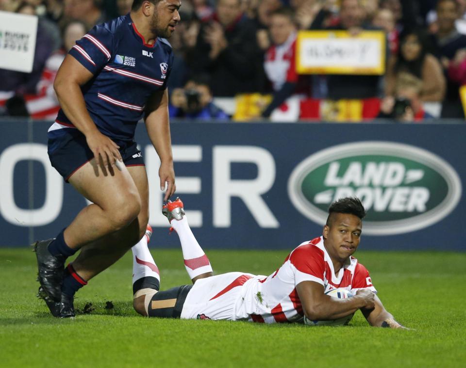 　日本－米国　前半、トライを決める松島＝グロスター（共同）