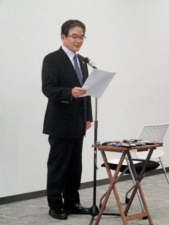 　新エンブレムの応募要項決定を報告するエンブレム委員会の宮田亮平委員長