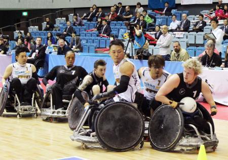 車いすラグビー、日本は白星発進