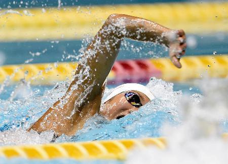　女子１００メートル自由形決勝　５４秒１４で優勝した池江璃花子＝東京辰巳国際水泳場