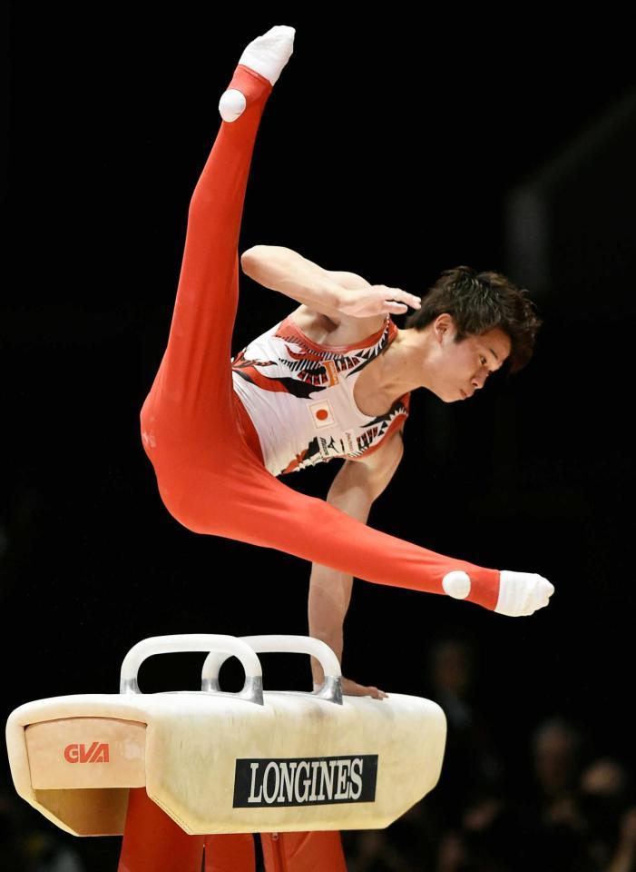 　男子種目別決勝　萱和磨のあん馬（共同）