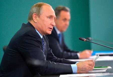 　１１日、ロシア南部ソチで、スポーツ関係者の会合に出席したプーチン大統領（ＡＰ＝共同）