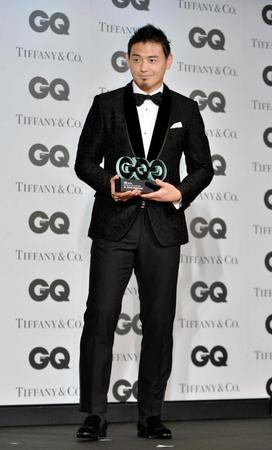 　「ＧＱ　Ｍｅｎ　ｏｆ　ｔｈｅ　Ｙｅａｒ２０１５」を受賞した五郎丸