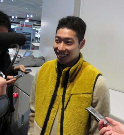 　スペイン高地合宿に出発した萩野