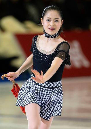 　アイスショーで観客を魅了した宮原知子＝名古屋市